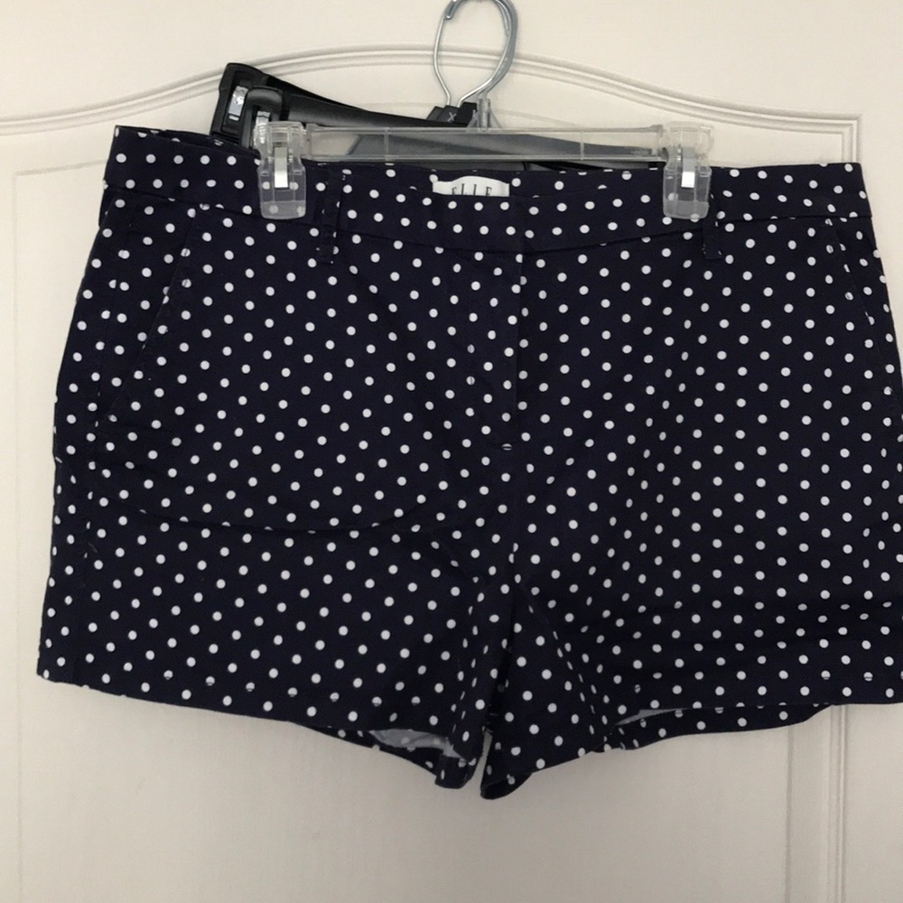 Shorts navy and white polkadot